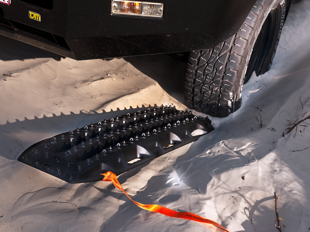 MaxTrax Extreme Stealth Recovery Tracks Set - Black